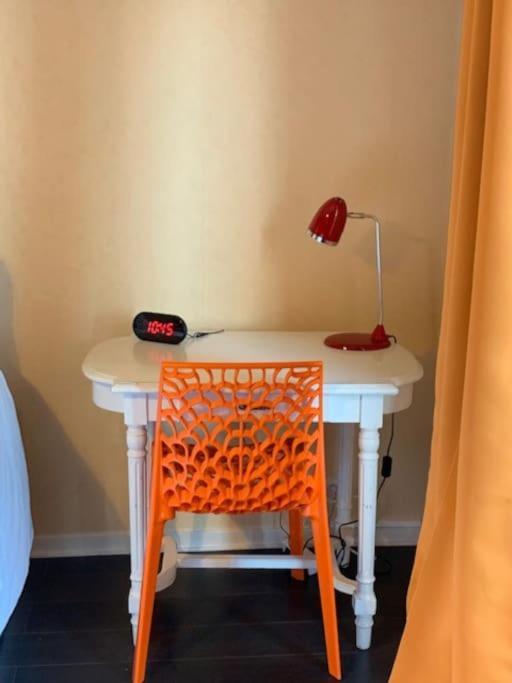 Studio Calme, Grand Parquet,Chateau,Insead ฟงแตนโบล ภายนอก รูปภาพ